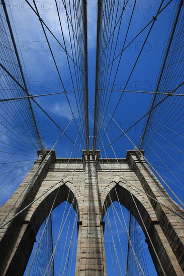 usa, etat de New York, New York City, Manhattan, brooklyn, pont de brooklyn bridge, pietons, vehicules, jogging, circulation, pointe de Manhattan,