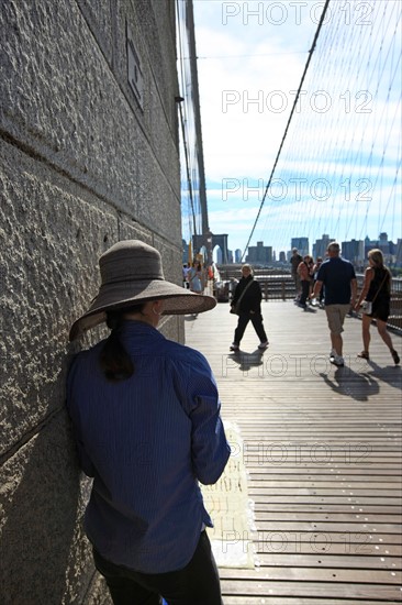 usa, etat de New York, New York City, Manhattan, brooklyn, pont de brooklyn bridge, pietons, vehicules, jogging, circulation, pointe de Manhattan,