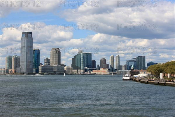 usa, etat de New York, New York City, Manhattan, financial district, pointe de Manhattan, ferry pour Staten Island, buildings, baie, bateaux, statue de la liberte, Bartholdi,