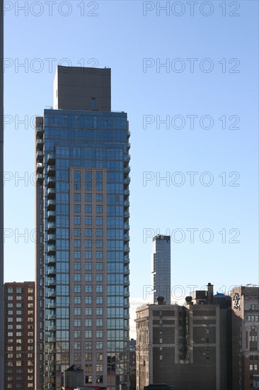 usa, state of New York, NYC, Manhattan, Chelsea, 25th W, depuis la terrasse de l'hotel Four Points by Sheraton, reservoirs a eau, toits, buildings,