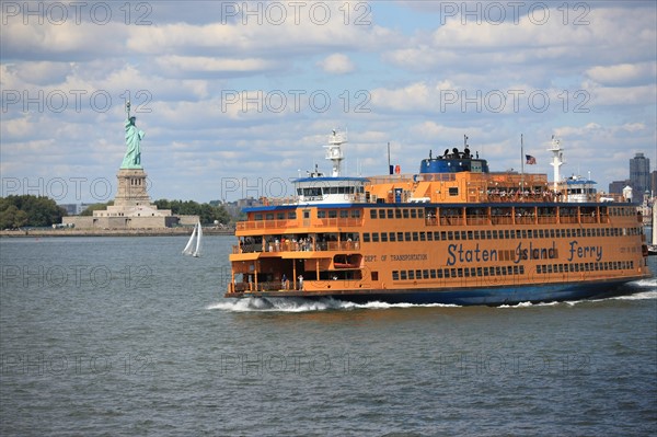 usa, etat de New York, New York City, Manhattan, financial district, pointe de Manhattan, ferry pour Staten Island, buildings, baie, bateaux, statue de la liberte, Bartholdi,