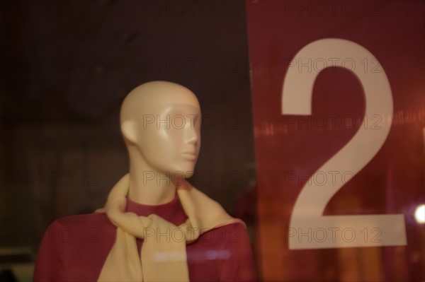 Windowshop, Avenue du General Leclerc in Paris