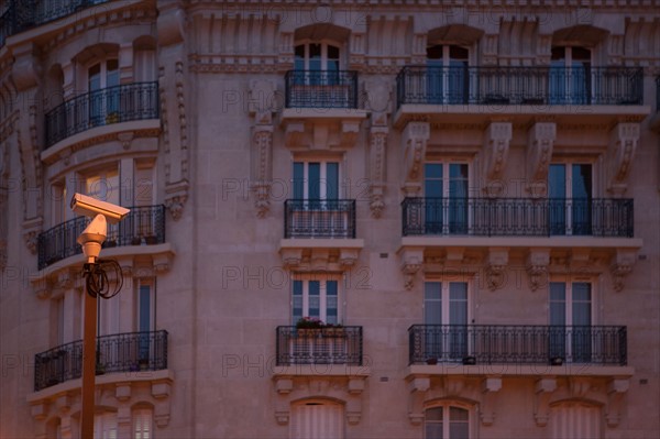 france, ile de france, paris, 14e arrondissement, nuit, matin, avenue du maine, camera, video surveillance, police, securite, immeuble, 

Date : decembre 2012