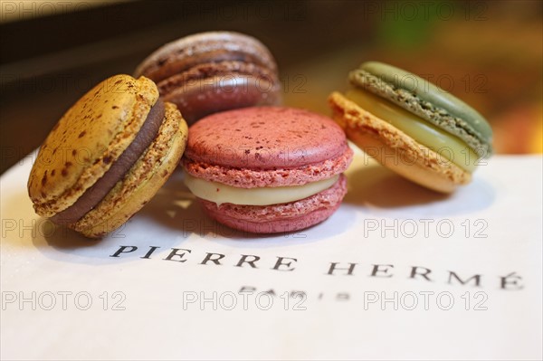 France, ile de france, paris 1er arrondissement, 6 rue cambon, boutique pierre herme, macarons, chocolat, patisserie, 
Date : 2011-2012