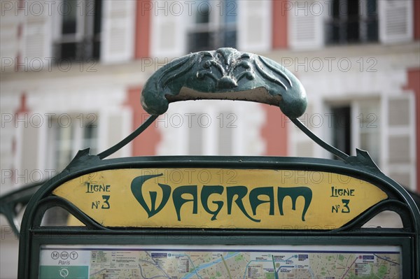 France, ile de france, paris, 17e arrondissement, metro, station wagram, Hector Guimard, 
Date : 2011-2012