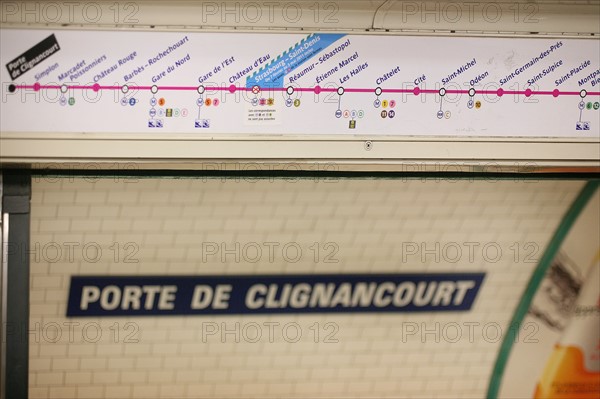 France, ile de france, paris, 18e arrondissement, metro ligne 4, porte de clignanourt,
Date : 2011-2012