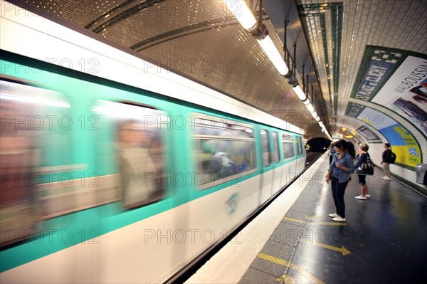 France, ile de france, paris, 18e arrondissement, metro, station place de clichy, Hector Guimard, 
Date : 2011-2012