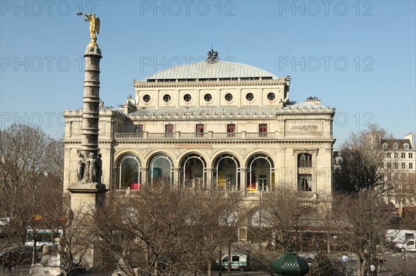 France, ile de france, paris 1er arrondissement, place du chatelet, vue sur le theatre du chatelet depuis le theatre de la ville, loge sarah bernhardt, tragedienne, comedie, actrice, 
Date : 2011-2012