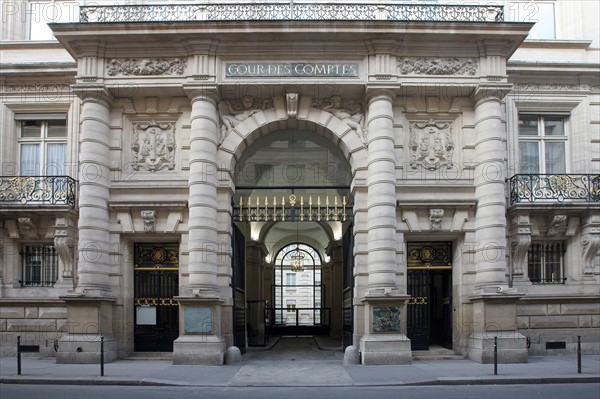 France, ile de france, paris 1er arrondissement, 13 rue cambon, palais cambon, cour des comptes, institution, etat, batiment facade sur rue, portail,
Date : 2011-2012