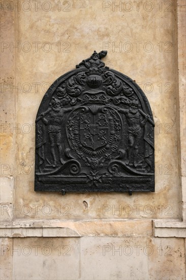 France, ile de france, paris 4e arrondissement, le marais, 7 rue de sevigne, caserne des pompiers de paris, hotel bouthillier de chavigny, hotel particulier, architecte francois mansart, detail 2e cour, 
Date : 2011-2012