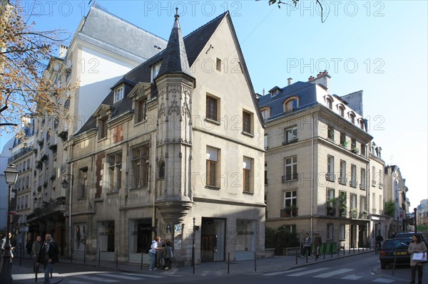 France, ile de france, paris 3e arrondissement, le marais, rue des francs bourgeois, tour d'angle de l'ancien hotel herouet, 
Date : 2011-2012