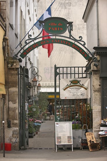 France, ile de france, paris 3e arrondissement, rue de bretagne, marche des enfants rouges,
Date : 2011-2012