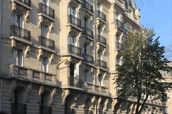 France, ile de france, paris 3e arrondissement, le marais, rue de turenne, place, carrefour rue de bretagne et filles du calvaire, facade immeuble, 
Date : 2011-2012