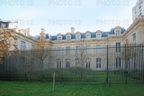 France, ile de france, paris 3e arrondissement, le marais, jardin anne frank, facade sur jardin de l'hotel de saint aignan (dita ussi d'avaux) musee du judaisme, 
Date : 2011-2012