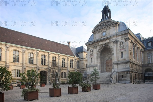 France, ile de france, paris 3e arrondissement, le marais, 270 rue saint martin des champs, conservatoire national des arts et metiers, cnam, ancien prieure, 
Date : 2011-2012