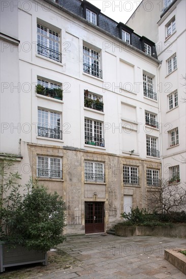 France, ile de france, paris 4e arrondissement, le marais, marche saint paul, batiment 7a de la cour rabelais, entree par la rue de l'ave maria,
Date : 2011-2012