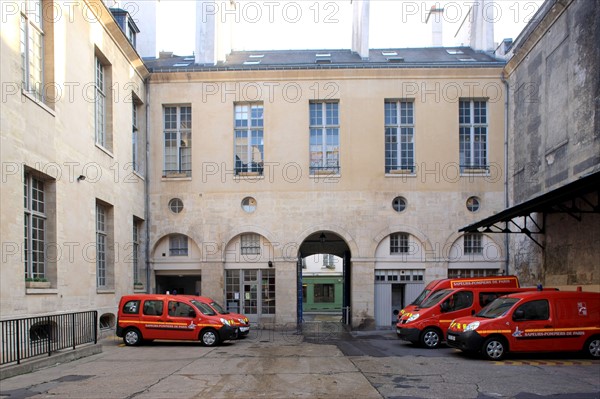 France, ile de france, paris 4e arrondissement, le marais, 7 rue de sevigne, caserne des pompiers de paris, hotel bouthillier de chavigny, hotel particulier, 
Date : 2011-2012