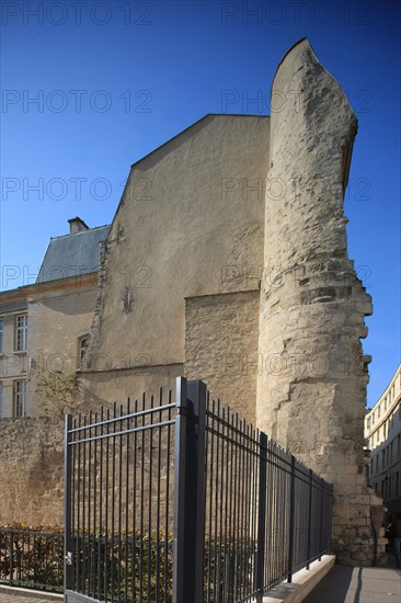 France, ile de france, paris 4e arrondissement, le marais, rue des jardins saint paul et rue charlemagne, vestiges du mur d'enceinte de philippe auguste.
Date : 2011-2012