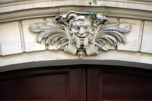 France, ile de france, paris 4e arrondissement, le marais, no15 rue charles V, mascarons, portail, hotel particulier.
Date : 2011-2012