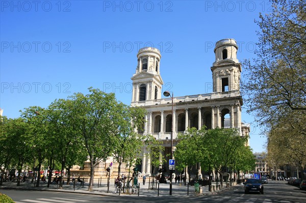 France, ile de france, paris 6e arrondissement, place saint sulpice, eglise saint sulpice, fontaine dite des point cardinaux;
Date : 2011-2012