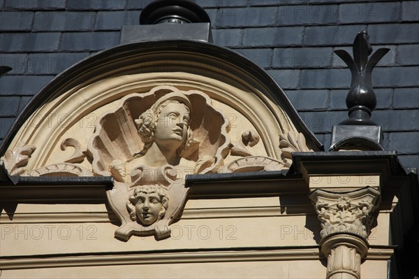 France, ile de france, paris 7e arrondissement, 14 rue vaneau, maison de 1835 neo renaissance, philibert delorme, architecture, decor, renovation, lucarne.
Date : 2011-2012