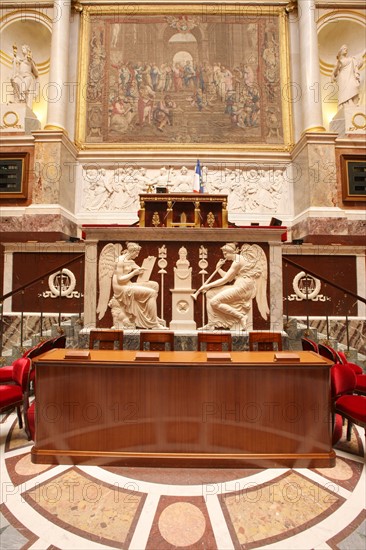 France, ile de france, paris 7e arrondissement, assemblee nationale, palais bourbon, hemicycle, chambre des deputes, institution, republique, parlement, perchoir du president

Date : 2011-2012