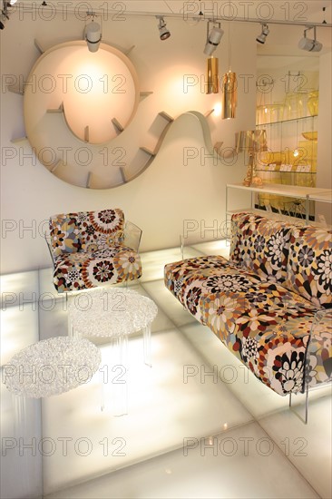 France, ile de france, paris 7e arrondissement, 242 boulevard saint germain, showroom kartell, design, mobilier, decoration

Date : 2011-2012