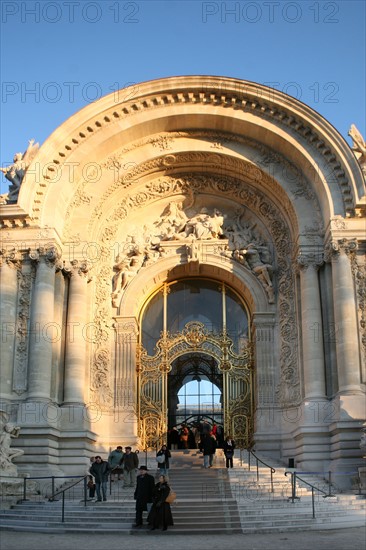 Paris 8e , Petit Palais , avenue Winston Churchill

Date : 2011-2012