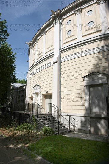 France, ile de france, paris 8e arrondissement, 2bis Avenue Franklin Delano Roosevelt, theatre du rond point, madeleine renaud et jean louis barrault, champs elysees

Date : 2011-2012