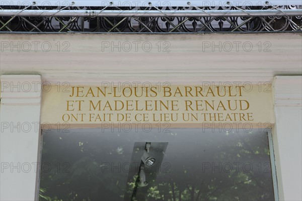 France, ile de france, paris 8e arrondissement, 2bis Avenue Franklin Delano Roosevelt, theatre du rond point, madeleine renaud et jean louis barrault, champs elysees

Date : 2011-2012