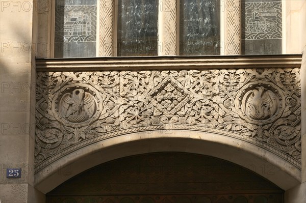 France, ile de france, paris  9e arrondissement, 25 rue blanche, facade de l'eglise evangelique allemande, detail bas relief

Date : 2011-2012