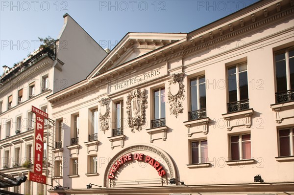 France, ile de france, paris 9e arrondissement, 15 rue blanche, theatre de paris, salle de spectacle, facade
Date : 2011-2012
