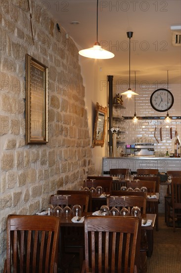 France, ile de france, paris  9e arrondissement, 19bis rue pierre fontaine, restaurant le garde temps, gastronomie, salle

Date : 2011-2012