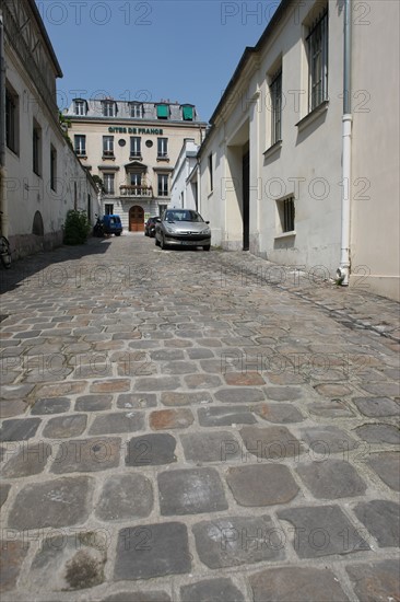 France, ile de france, paris 9e arrondissement, 56 rue saint lazare, ruelle pavee, gites de france, derriere la rue de la tour des dames

Date : 2011-2012