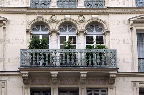 France, ile de france, paris 9e arrondissement, rue notre dame de lorette, immeuble, no52, restauration, decor, sculpture
Date : 2011-2012