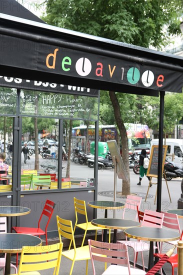 France, ile de france, paris, 10e arrondissement , 34 boulevard de bonne nouvelle, restaurant, bar delaville, terrasse

Date : 2011-2012