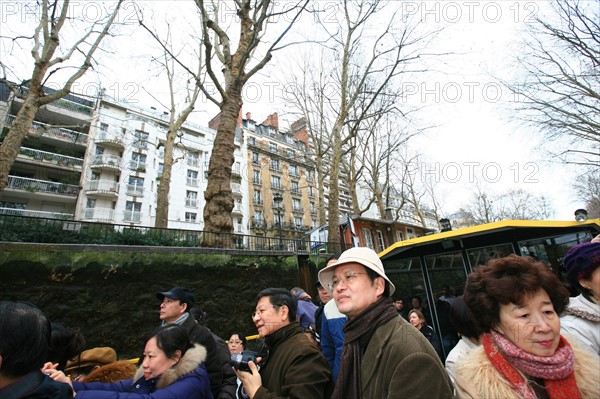 France, ile de france, paris 10e arrondissement, canal saint martin, voute, partie couverte au dessous du boulevard richard lenoir, bastille, bateau canauxrama, eau, transport fluvial, touristes chinois

Date : 2011-2012