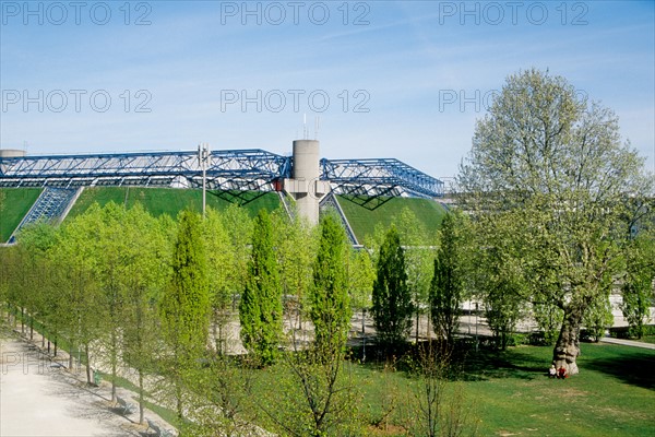 France, ile de france, paris, 12e arrondissement, bercy, parc de bercy, prairie et popb

Date : 2011-2012