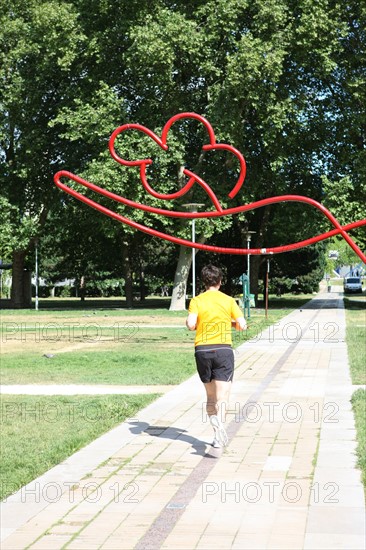 France, ile de france, paris, 12e arrondissement, bercy, parc de bercy, jardin yitzhak rabin, espace vert, jogging, sportif

Date : 2011-2012