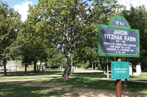 France, ile de france, paris, 12e arrondissement, bercy, parc de bercy, jardin yitzhak rabin, espace vert

Date : 2011-2012