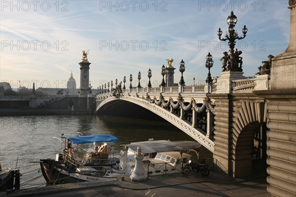 France, ile de france, paris 7e-16e arrondissement,  pont alexandre III, seine,  dome des invalides,