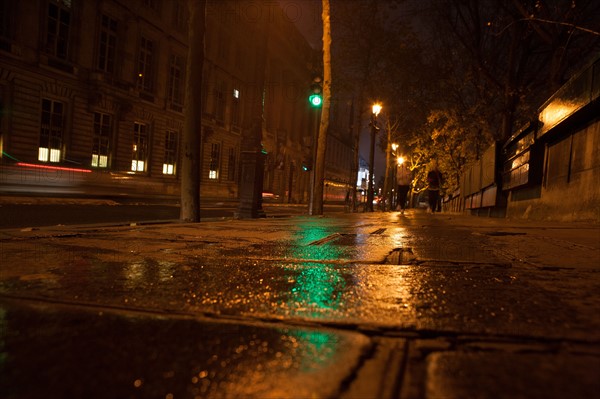 france, ile de france, paris,6e arrondissement, quai de conti, peniches, seine, velo, nuit, matin,