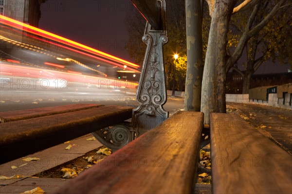 france, ile de france, paris,6e arrondissement, quai de conti, peniches, seine, velo, nuit, matin,