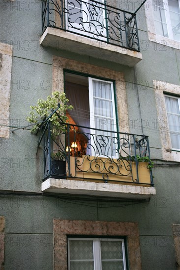 portugal, lisbonne, lisboa, signes de ville, bairro alto, detail de facades
Date : septembre 2011