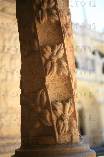 portugal, lisbonne, lisboa, signes de ville, belem, monastere des Hieronimytes, monasteiro dos jeronimos, couvent, cloitre, detail sculpture, statue, ornement
Date : septembre 2011