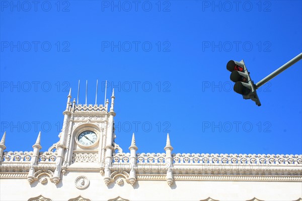 portugal, lisbonne, lisboa, signes de ville, rossio, praca don pedro, facade gare, voirie
Date : septembre 2011