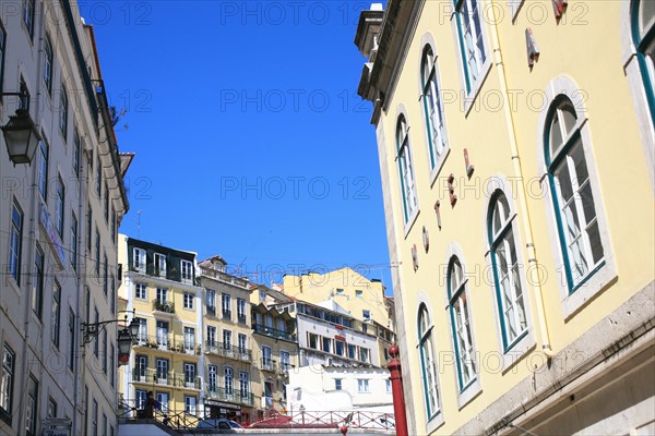 portugal, lisbonne, lisboa, signes de ville , bairro alto, place, detail quartier, senior
Date : septembre 2011