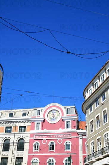 portugal, lisbonne, lisboa, signes de ville, lorgo do trinidade, theatre, place, sol, voirie
Date : septembre 2011