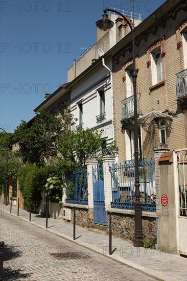 France, ile de france, paris 13e arrondissement, butte aux cailles, villa daviel, maisons et jardins, pavillons pres de la petite alsace,


Date : 2011-2012