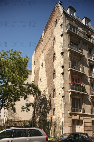 France, ile de france, paris 12e arrondissement, rue dorian, pignon donnant sur une residence,


Date : 2011-2012